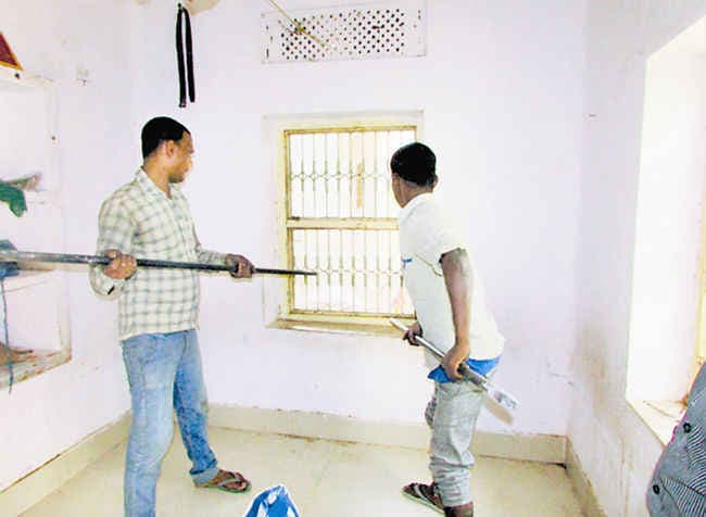 नाबालिग रेप मामला : राजबल्लभ यादव पर कसा शिकंजा, पूरी संपत्ति होगी जब्त