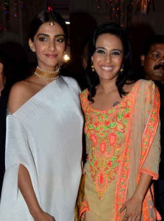 सोनम ने किया ''खास दोस्त'' की आगामी फिल्म का पहला पोस्टर जारी