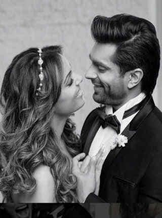 PHOTO: सामने आया करण-बिपाशा का वेडिंग कार्ड...