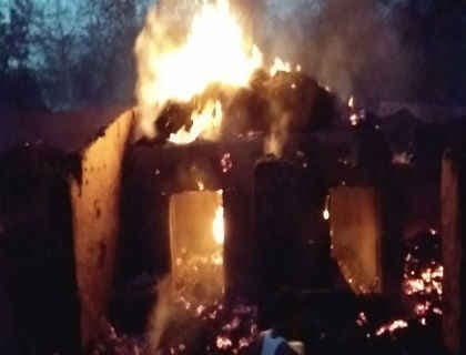 बिहार : विभिन्न जिलों में लगी आग, 70 घर जले 2 बच्चों की मौत, लालू ने जतायी चिंता