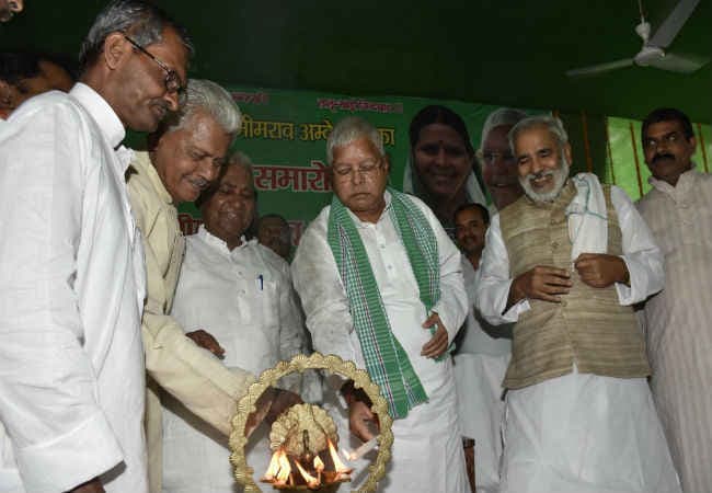 साधु-संतों की संपत्ति की जांच की जाये : लालू प्रसाद