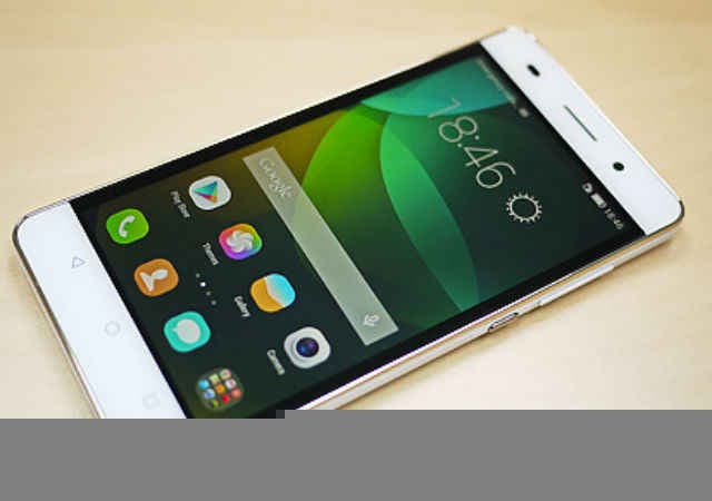 इन तीन स्मार्टफोन ने कम किये अपने दाम