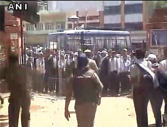 वाराणसी कोर्ट परिसर में मिला जिंदा बम, बाद में किया गया डिफ्यूज