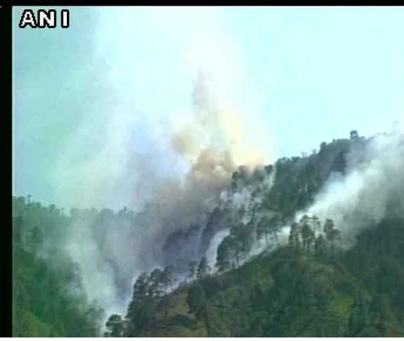 उत्तराखंड के बाद अब जम्मू और शिमला के जंगलों में भी आग का कहर