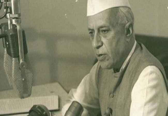 राजस्थान में स्कूली किताब से हटाया गया नेहरु का नाम, कांग्रेस आक्रोशित