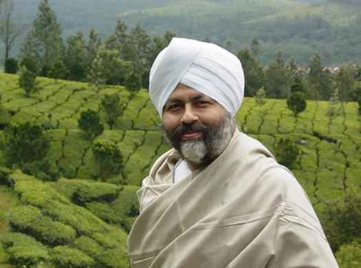 संत निरंकारी बाबा हरदेव सिंह की सड़क दुर्घटना में मौत