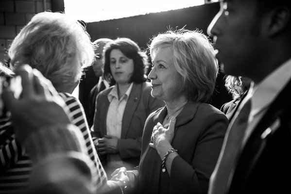 केंटुकी में हिलेरी, सैंडर्स के बीच नजदीकी मुकाबला