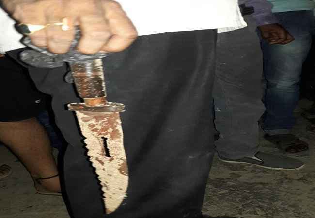 बिहार : औरंगाबाद में अपराधियों ने 18 वर्षीय किशोर की गला काटकर की हत्या