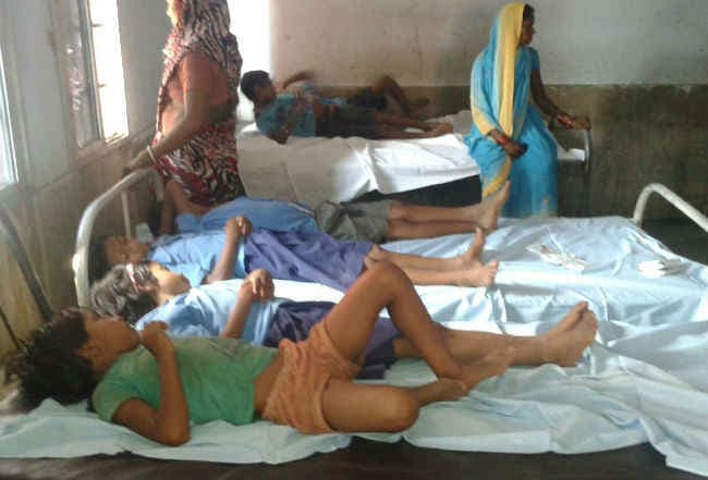 जमुआ : दाल में गिरी छिपकली, मध्याह्न भोजन खाने से 96 बच्चे बीमार