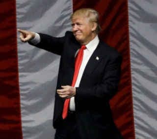 ट्रंप ने कहा, हिलेरी का व्हाइट हाउस पहुंचना ‘ओबामा त्रासदी'' के ही विस्तार जैसा