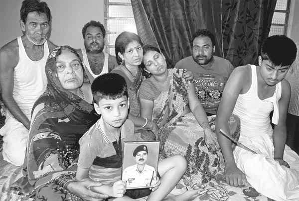 देश के लिए कुरबान दिनेश की शहादत पर पूरे परिवार को गर्व