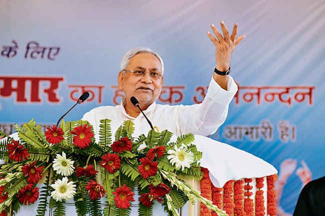 देश में शराब बंद कर दें, खुद कम हो जायेंगे सड़क हादसे