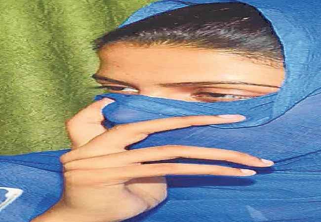 फेसबुकिया प्रेम, फिर शादी अब रेप केस, दो पकड़े गये