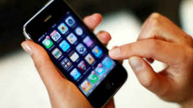 स्मार्टफोन के कारण 2020 तक चार गुना बढ़ जायेगा इंटरनेट ट्रैफिक