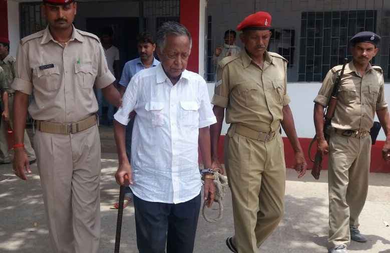 कोडरमा : चर्चित सुभद्रा देवी हत्याकांड मामले में प्रो राजेश्वर मिश्रा को आजीवन कारावास