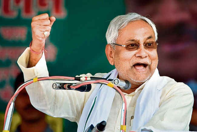 नीतीश ने PM मोदी से कहा, शराब बंद कर दें तो योग दिवस में भाग लूंगा