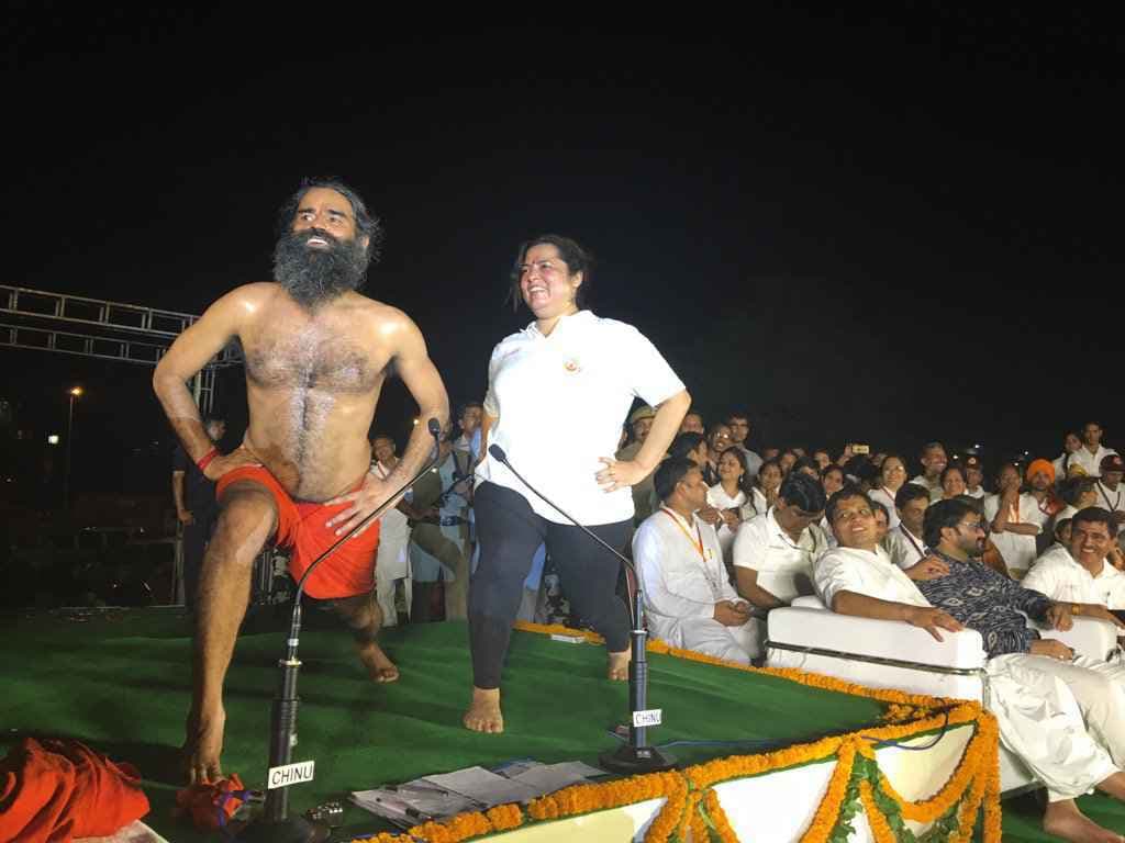 बोले रामदेव, ‘ओम'' के उच्चारण से किसी का धर्म नहीं बदलता