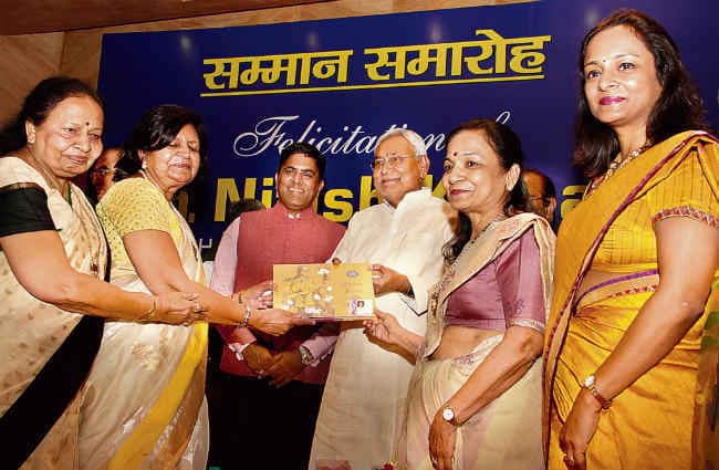 सीएम नीतीश बोले, पूर्ण शराबबंदी होगी गांधी को सच्ची श्रद्धांजलि