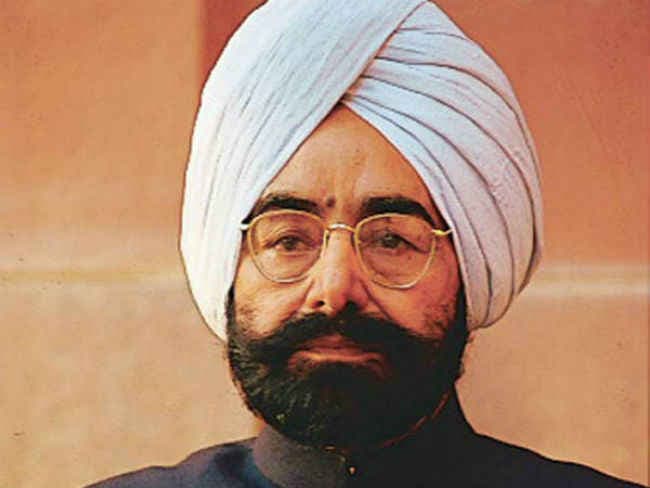 बधाई ज्ञानी जैल सिंह को