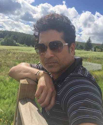 लंदन में तेंदुलकर के घुटने का आपरेशन