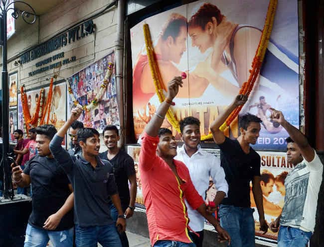 पहले दिन ‘सुल्तान'' की शानदार कमाई, तोड़ा ये रिकॉर्ड ?