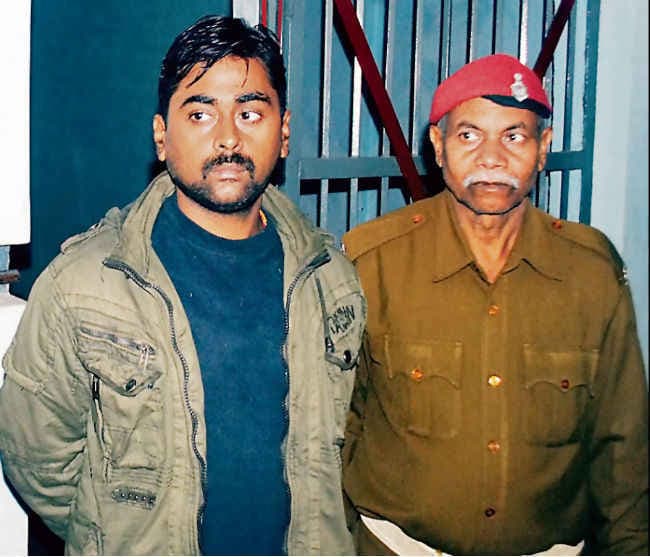 इंजीनियर हत्याकांड का मुख्य आरोपित मुकेश पाठक को लेकर एसटीएफ की टीम पहुंची दरभंगा