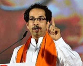 शिवसेना का तंज- महबूबा को कश्मीर की कमान देना भाजपा की गलती तो नहीं?