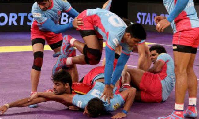 जयपुर पिंकपैंथर्स ने बेंगलुरु बुल्स को 24-22 से हराया