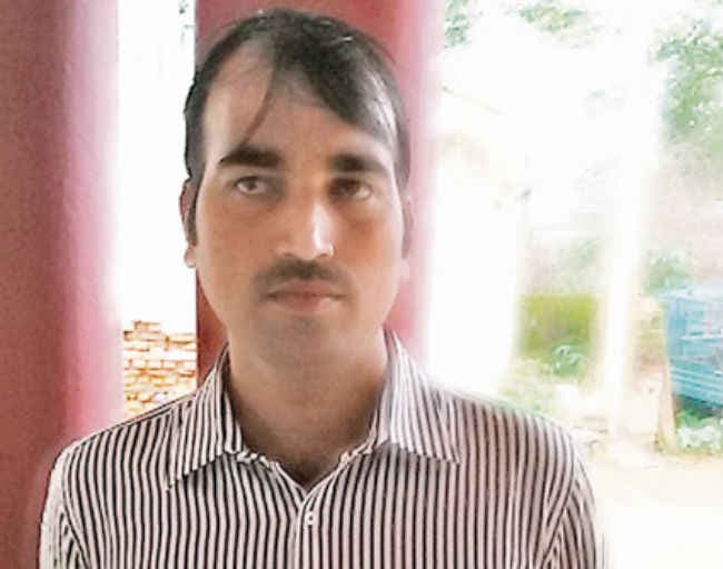 रातू थाना के पास बैंक अफसर से 10 लाख लूटे