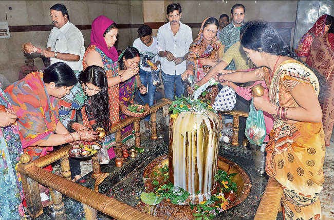 भगवान शिव का प्रिय महीना सावन शुरू