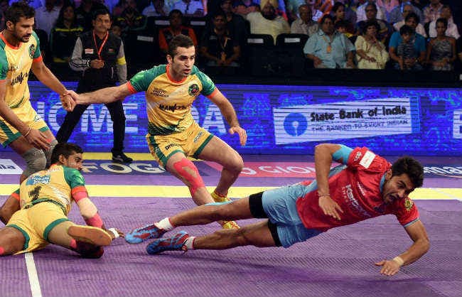 प्रो कबड्डी : जयपुर पिंकपैंथर्स ने पटना पाइरेट्स को हराया