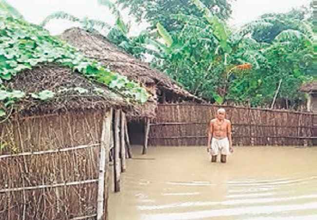 नेपाल में बारिश से 167 गांवों में बाढ़ का खतरा, अफरा-तफरी