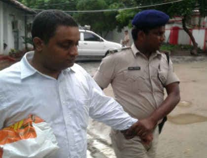 बैंक पीओ हत्याकांड : पत्नी का शव टुकड़ों में काटकर फ्रीजर में रखना चाहता था पति