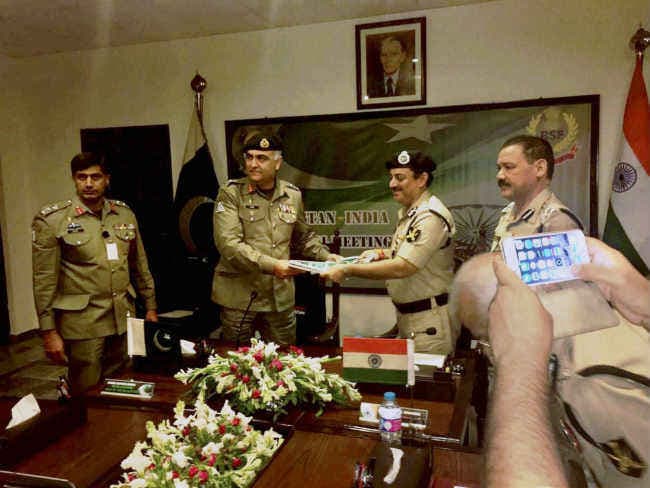 भारत ने बीएसएफ-रेंजर्स की बैठक में पाक से घुसपैठ पर रोक लगाने को कहा