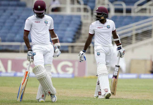 #WIvInd : बारिश के कारण खेल रुका, विंडिज को झटका, 48 पर 4 विकेट गिरे