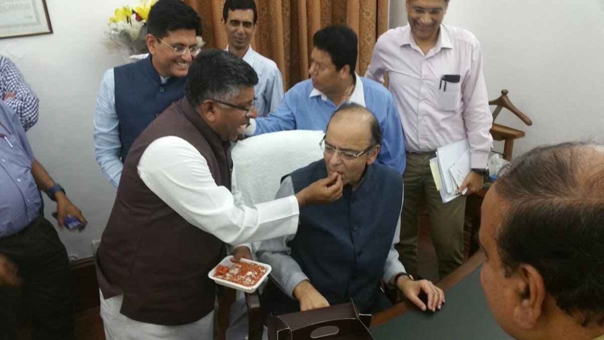 जीएसटी के बारे में वह सबकुछ जो आप जानना चाहते हैं