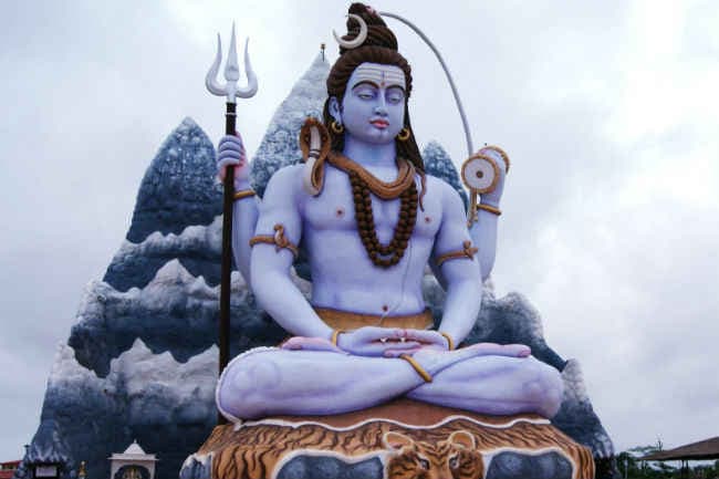 इस महामंत्र से करें देवाधिदेव महादेव का आह्वान