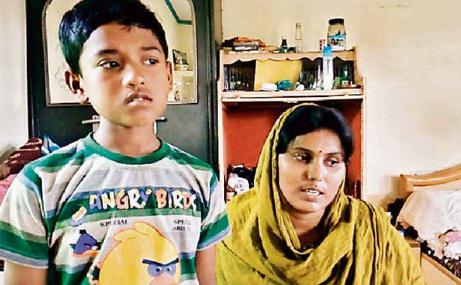 यूकेजी के छात्र को 16 घंटे तक जंजीर से बांध कर पीटा