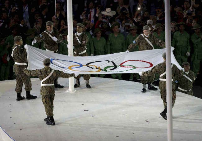 रियो ओलंपिक के दौरान फहराये गये राष्ट्रीय ध्वज को लेकर चीन की आपत्ति
