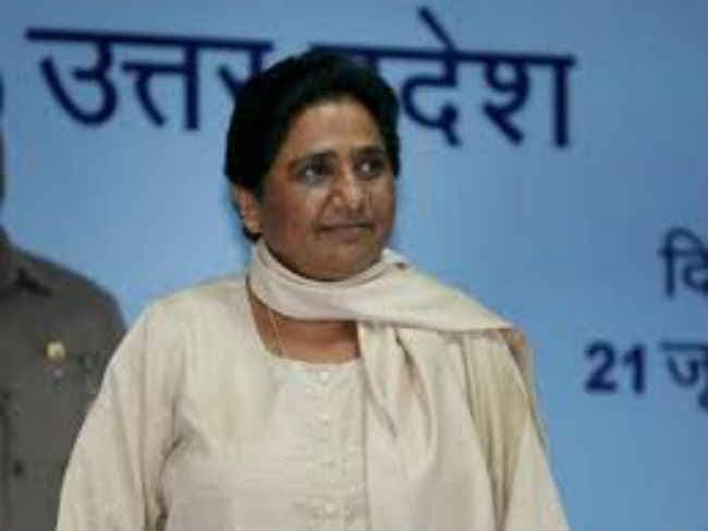 गौ रक्षकों के खिलाफ कड़ी कार्रवाई सुनिश्चित करें प्रधानमंत्री : मायावती