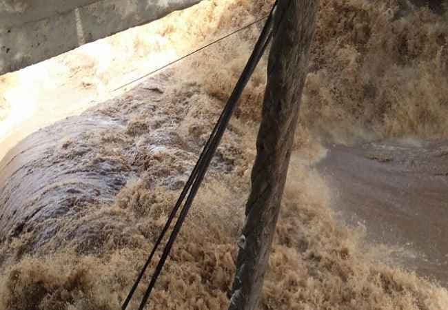 अचानक फल्गु नदी में आया सैलाब, पानी में बह गये तीन लोग