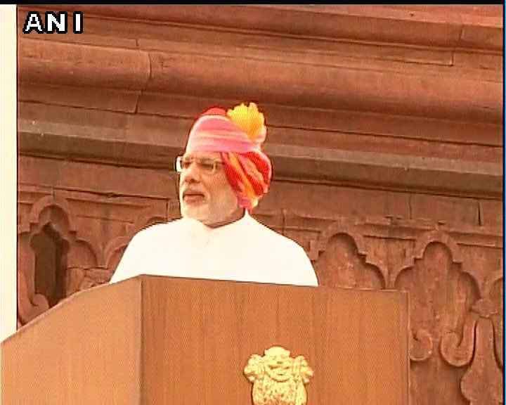 एलइडी बल्ब योजना से 1.25 लाख करोड रुपये का ऊर्जा खर्च बचेगा : मोदी