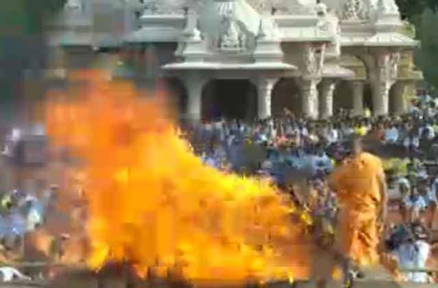 प्रमुख स्वामी महाराज का हुआ अंतिम संस्कार