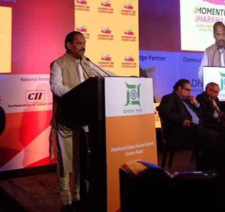 जो भारत को अपना देश मानते हैं उन्हें गाय को मां समझना चाहिए : रघुवर दास