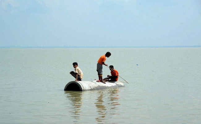 बिहार में बाढ़ से और तीन लोगों की मौत, 37.21 लाख आबादी प्रभावित