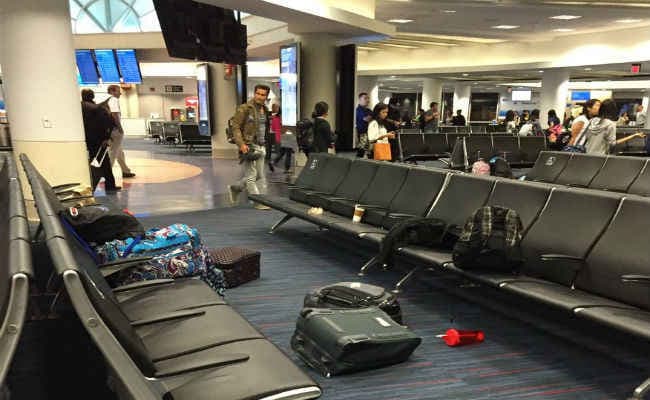 अमेरिका के लॉस ऐंजिलिस एयपोर्ट पर गोलीबारी की अफवाह, हड़कंप