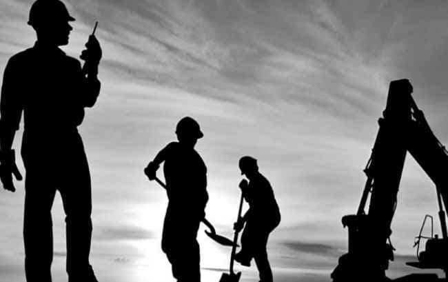 विशाल श्रम बल का लाभ लें