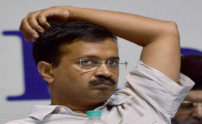 नजीब जंग ने केजरीवाल सरकार की 400 फाइलों की जांच के लिए समिति बनाई