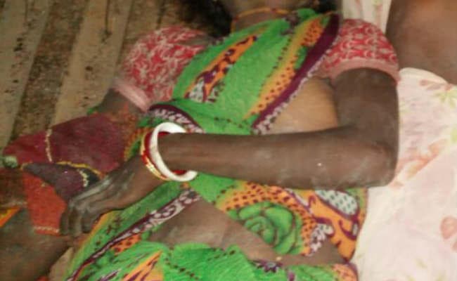 घाटी में गिट्टी लदा ट्रक पलटा, तीन महिला मजदूर की मौत