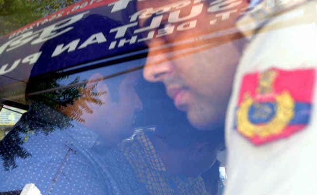 सेक्स स्कैंडल : संदीप कुमार तीन दिन की पुलिस हिरासत में भेजे गये